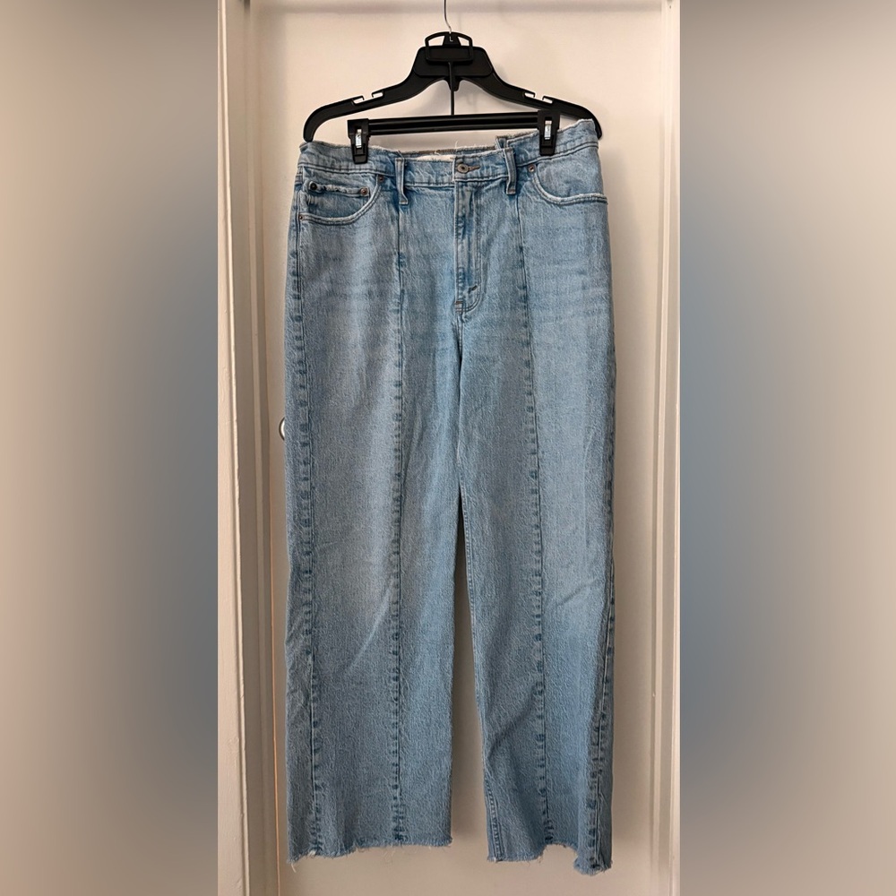 High rise 90’s relaxed blue jeans